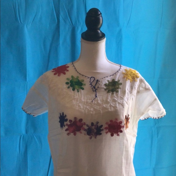 Mexican Embroidered Peasant Style Hand Embroidered Blouses - Picture 7 of 10